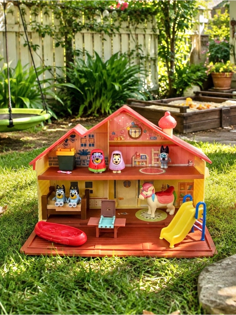 Bluey Heeler Family Home Playset with Figures and Accessories grannies unipony